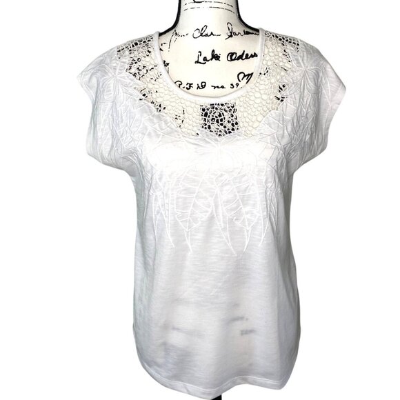 Rafaella Tops - Top Short Cap Sleeve White on White Embroidered Crochet Neckline Rafaella Size M